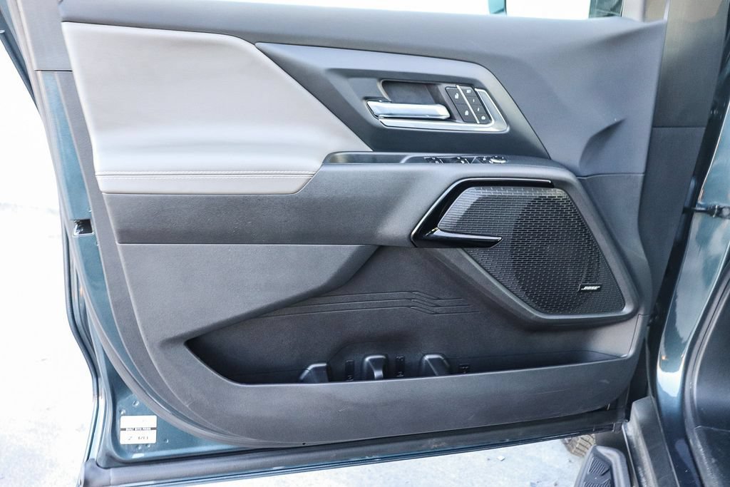 Used 2026 Chevrolet Silverado EV Trail Boss AWD/4WD image 23