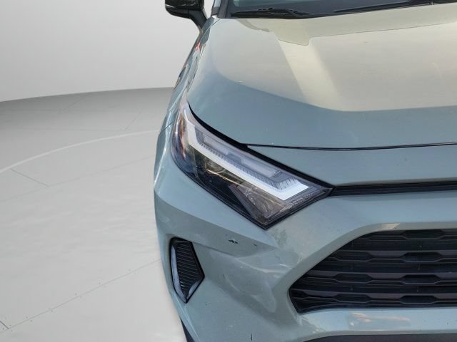 Used 2022 Toyota RAV4 XLE w/ Convenience Package FWD image 13