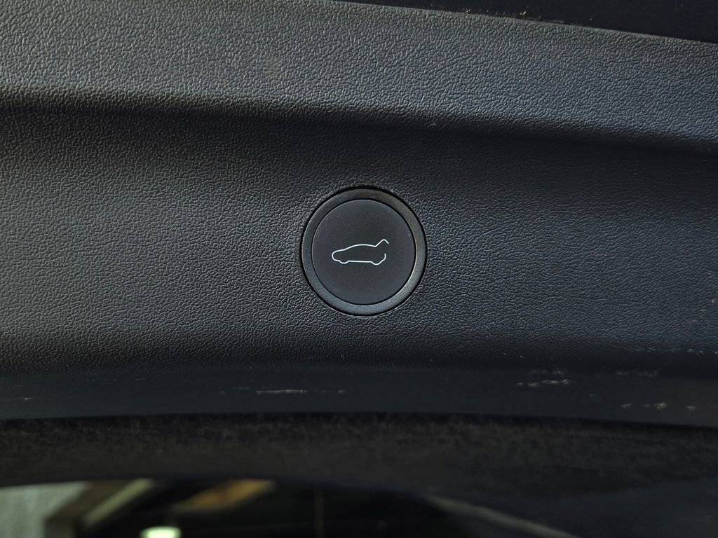 Used 2023 Tesla Model Y Long Range image 22