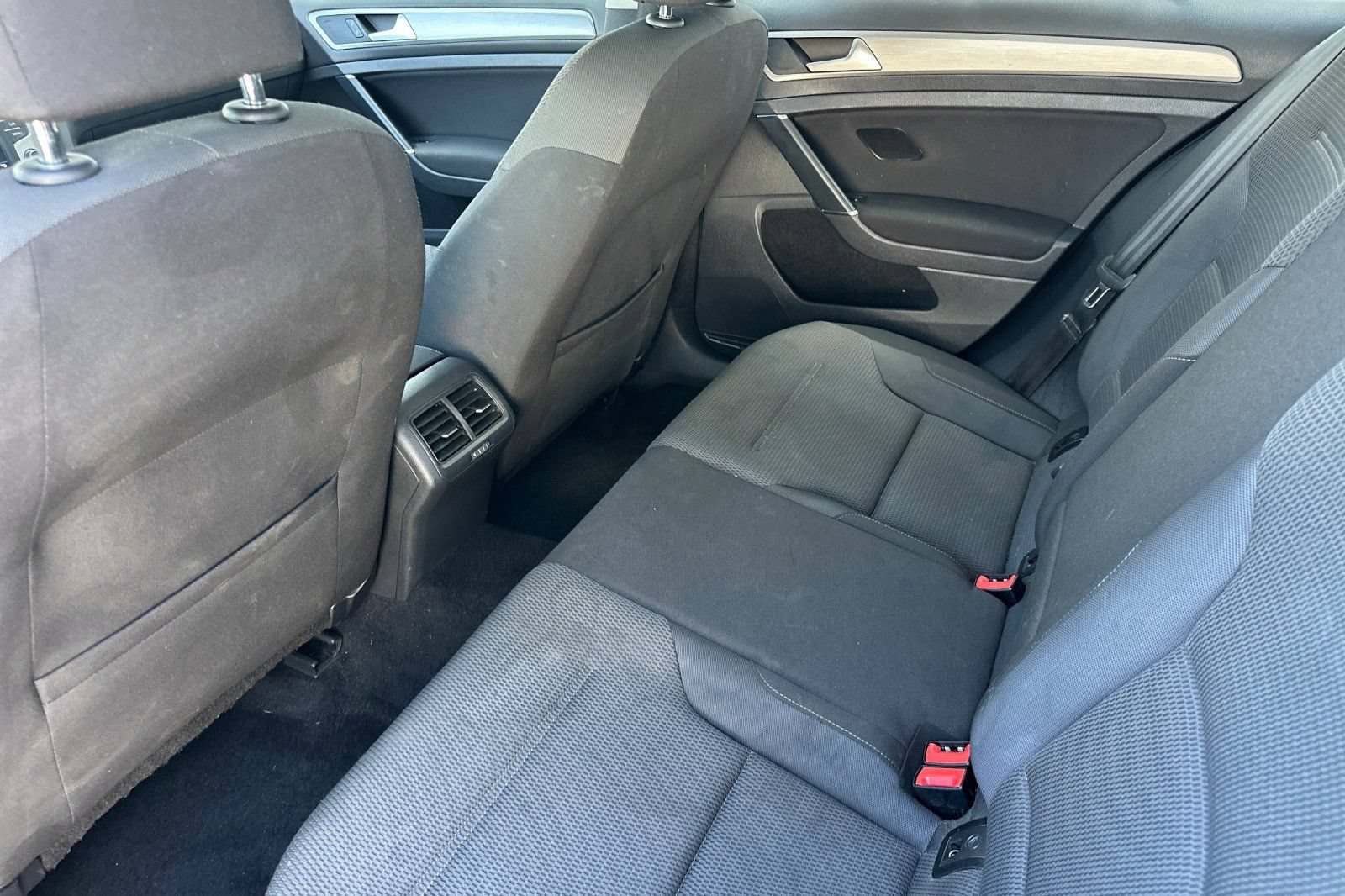 Used 2017 Volkswagen Golf S FWD image 12