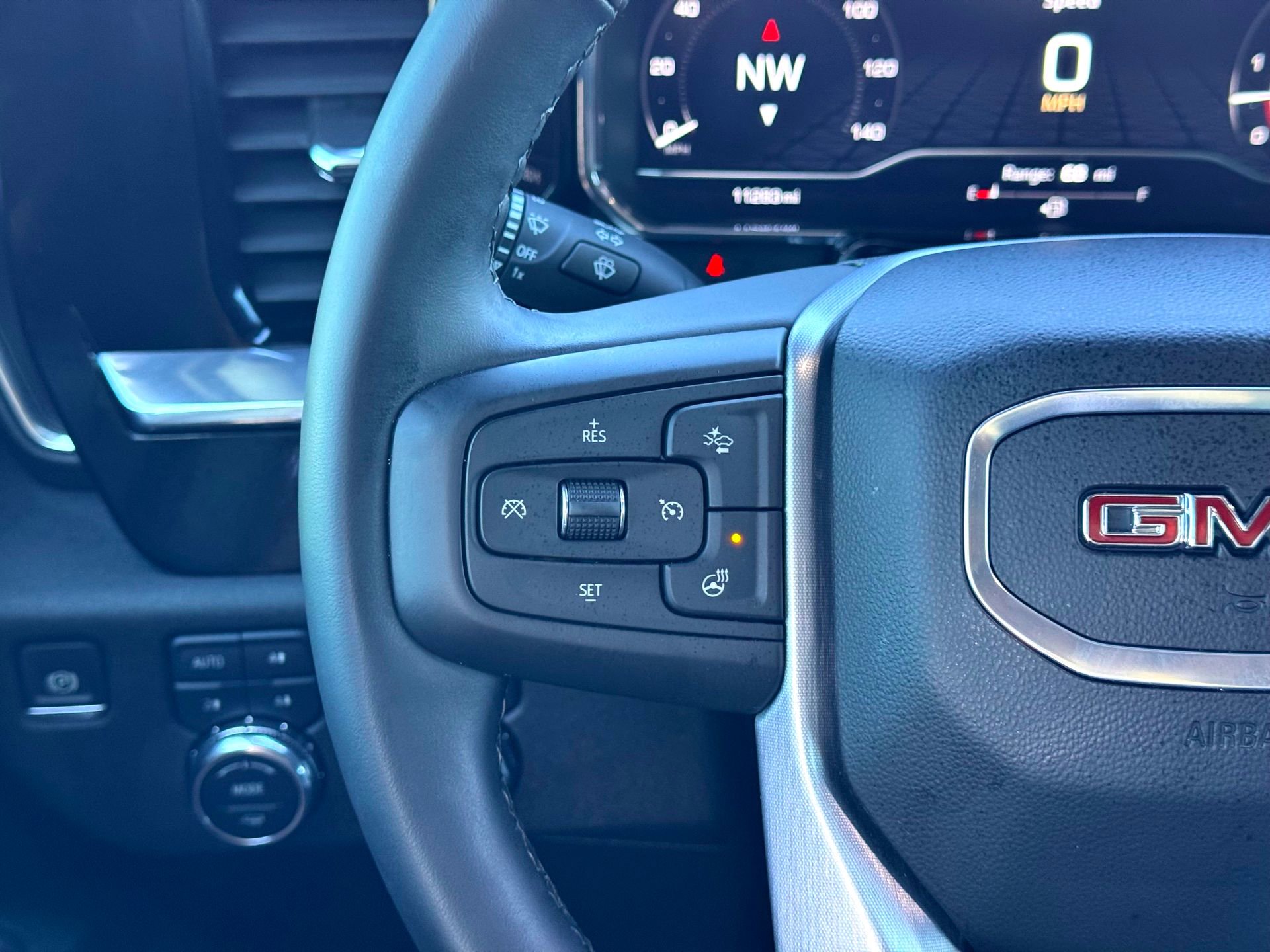 Used 2025 GMC Sierra 2500 SLT w/ SLT Convenience Package image 27