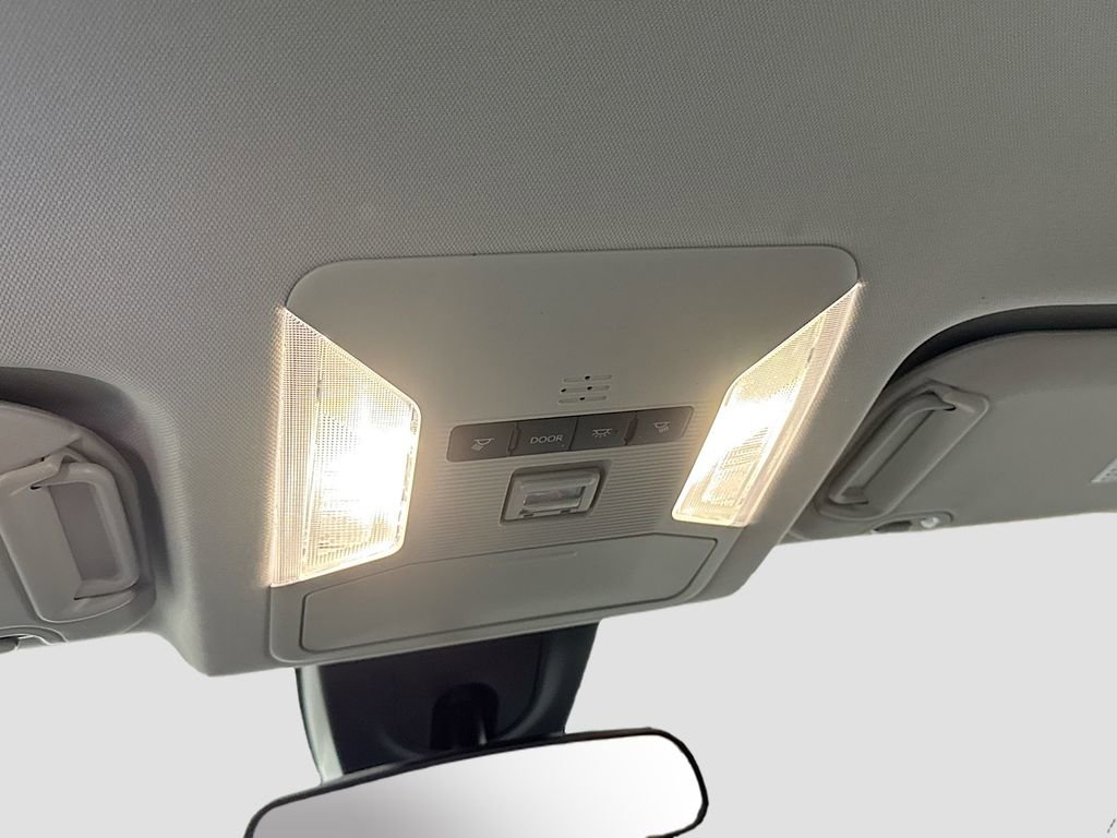 Used 2024 Toyota RAV4 XLE AWD/4WD image 21