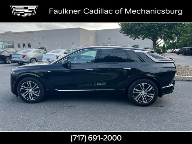 Used 2024 Cadillac Lyriq Luxury w/ LPO, Floor Liner Package AWD/4WD image 10