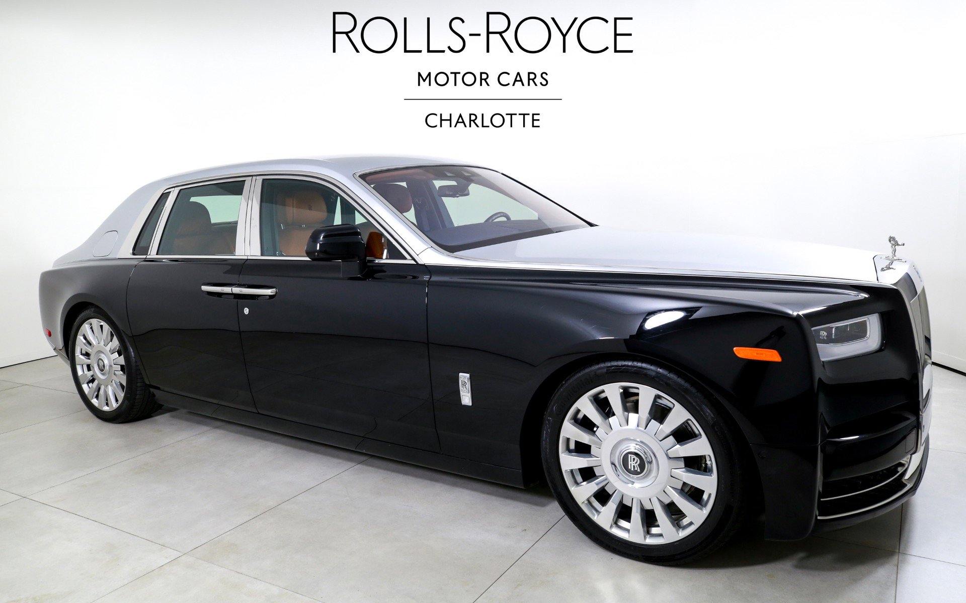 Used 2018 Rolls-Royce Phantom Sedan image 5