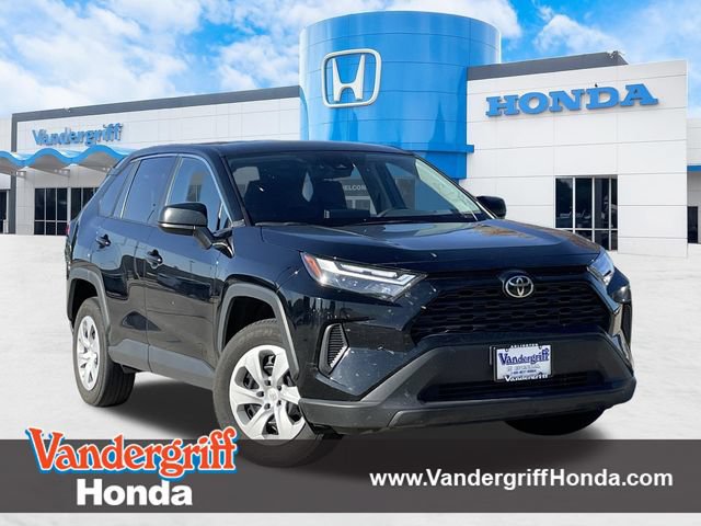 Used 2025 Toyota RAV4 LE AWD/4WD image 1