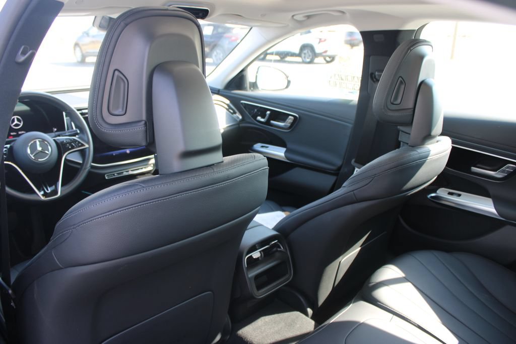 Used 2025 Mercedes-Benz E 350 Sedan image 27