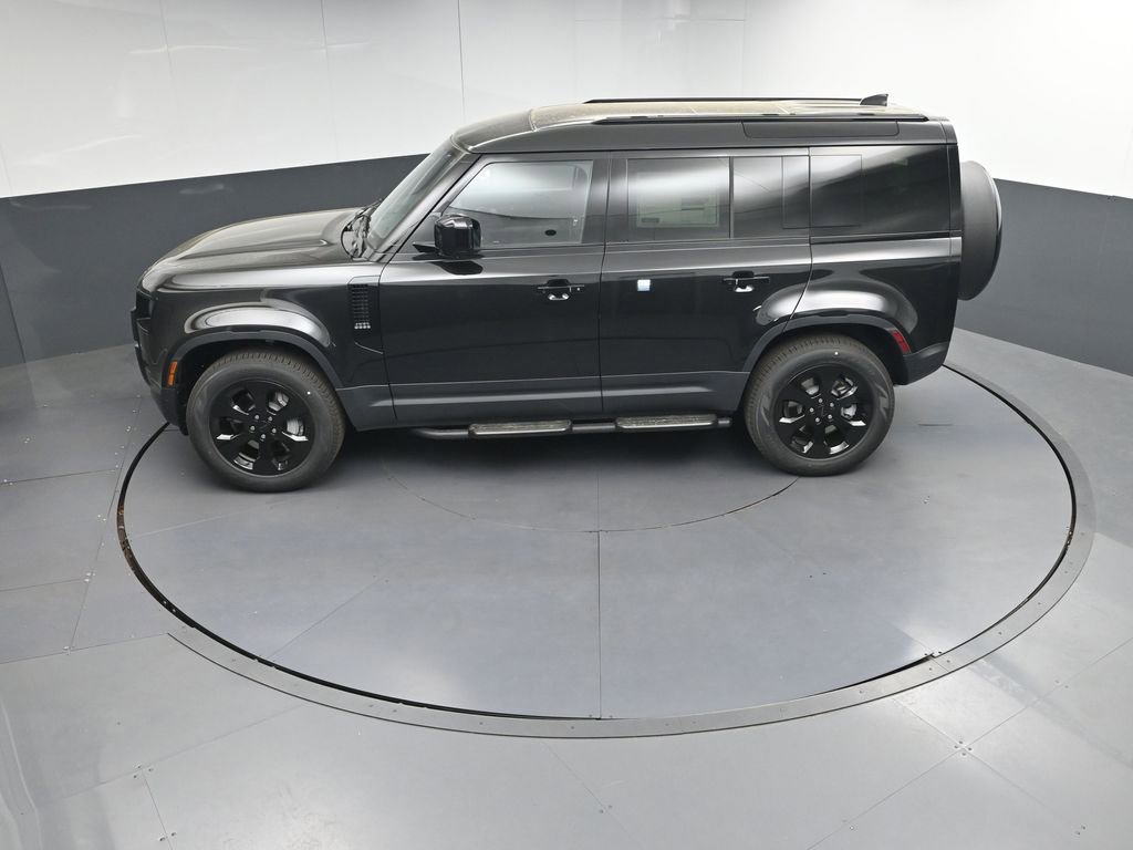 New 2026 Land Rover Defender 110 S AWD/4WD image 31