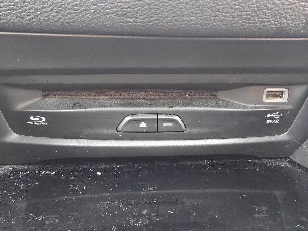 Used 2021 Chrysler Pacifica Pinnacle AWD/4WD image 37