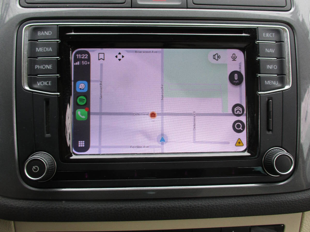 Used 2016 Volkswagen Tiguan SE image 15