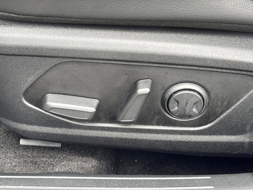 Certified 2025 Hyundai Elantra Limited image 20