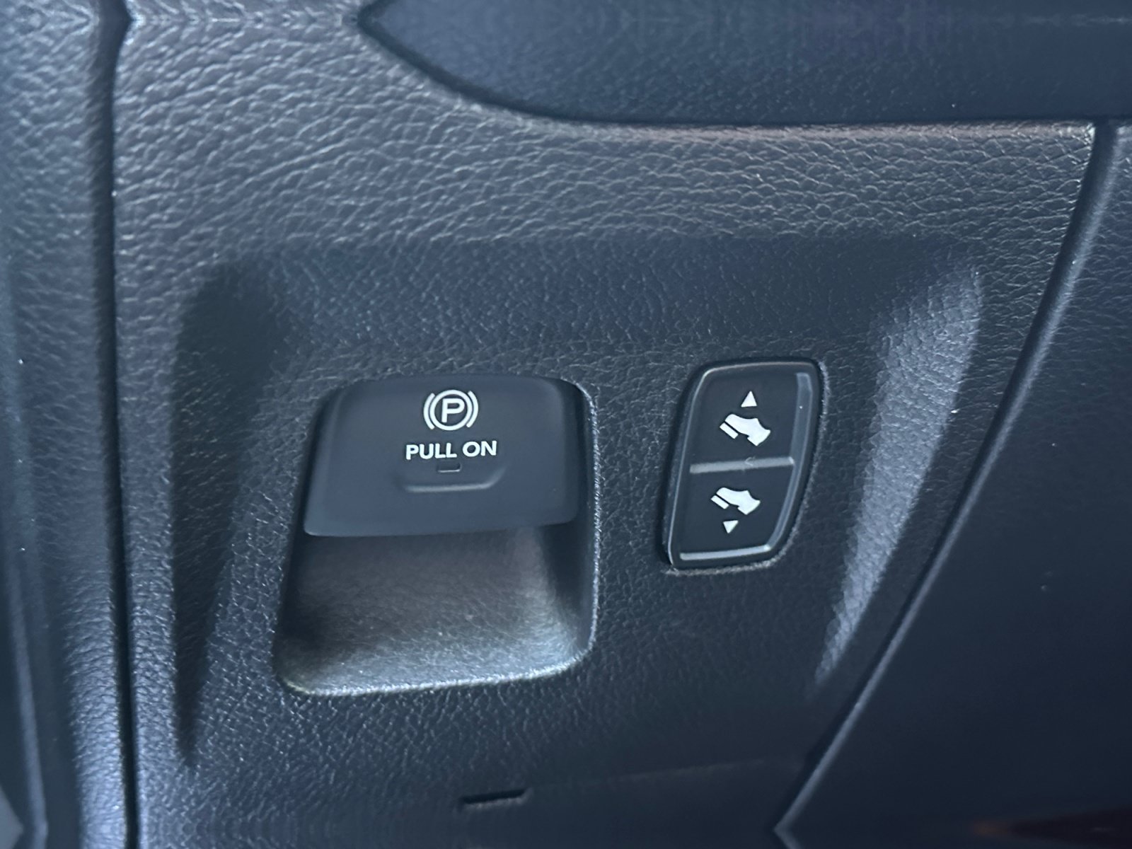Used 2020 RAM 1500 Big Horn AWD/4WD image 23