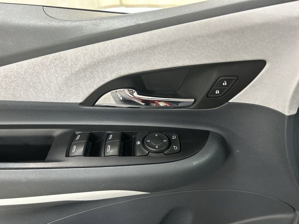 Used 2017 Chevrolet Bolt LT FWD image 11