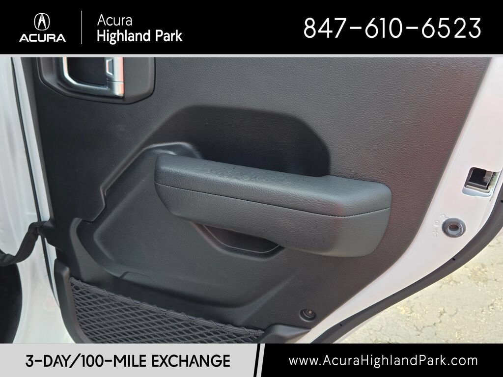 Used 2022 Jeep Wrangler Unlimited Rubicon 4xe w/ Cold Weather Group AWD/4WD image 14