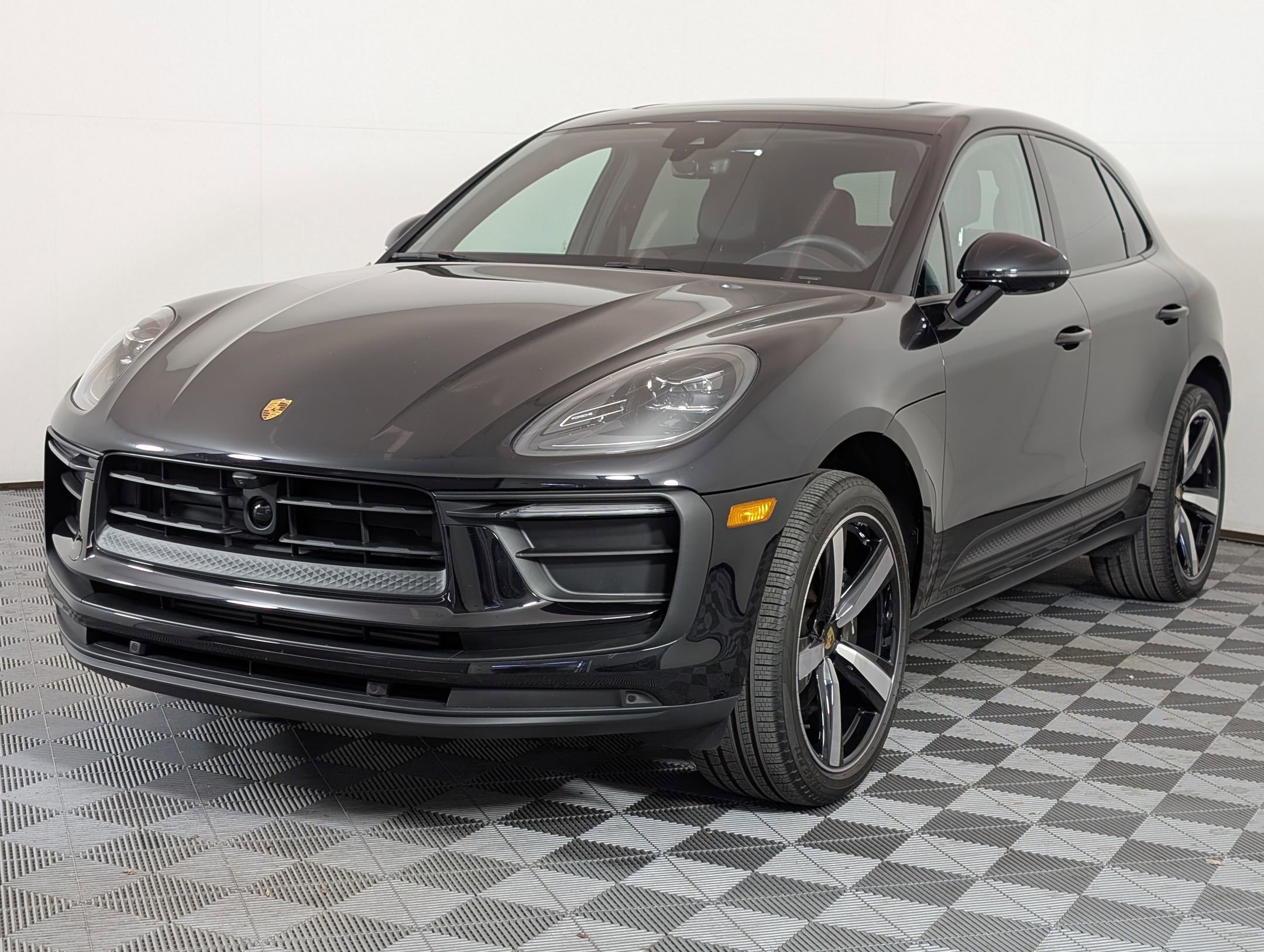 Used 2025 Porsche Macan