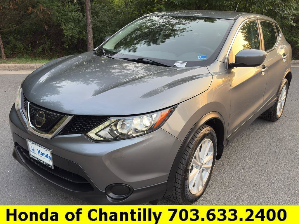 Used 2018 Nissan Rogue Sport S w/ S Appearance Package AWD/4WD image 3