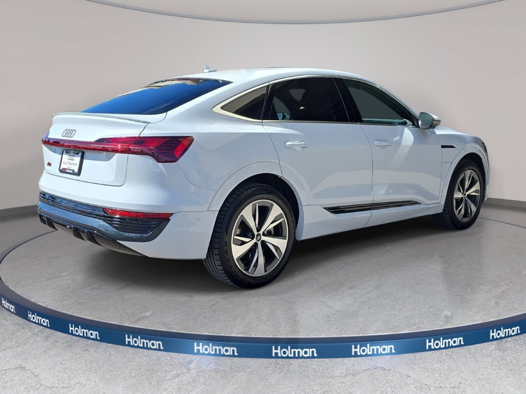 Certified 2024 Audi Q8 e-tron Premium Plus w/ Premium Plus Package AWD/4WD image 6