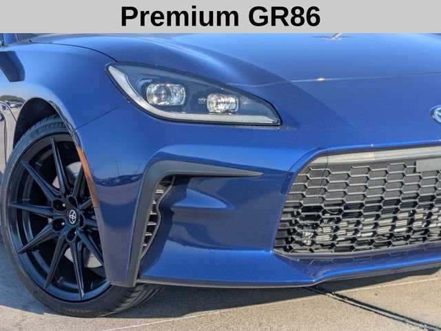 Used 2025 Toyota GR86 Premium w/ Performance Package RWD image 3