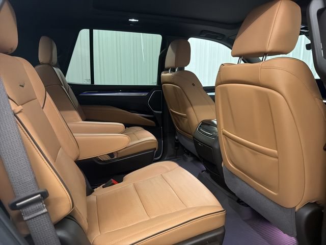 Certified 2026 Cadillac Escalade Luxury w/ LPO, Floor Liner Package RWD image 24