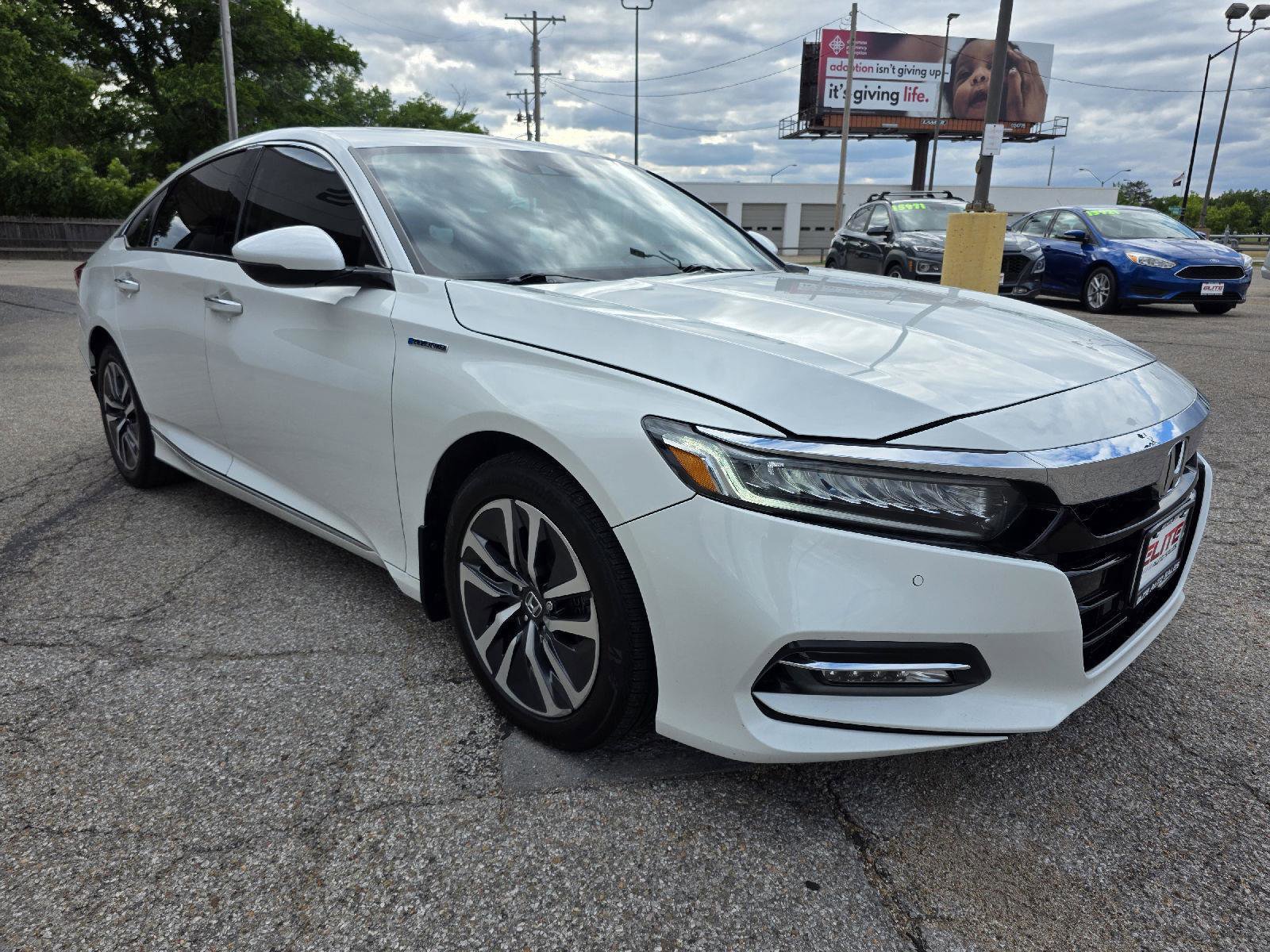 Used 2020 Honda Accord Touring image 3