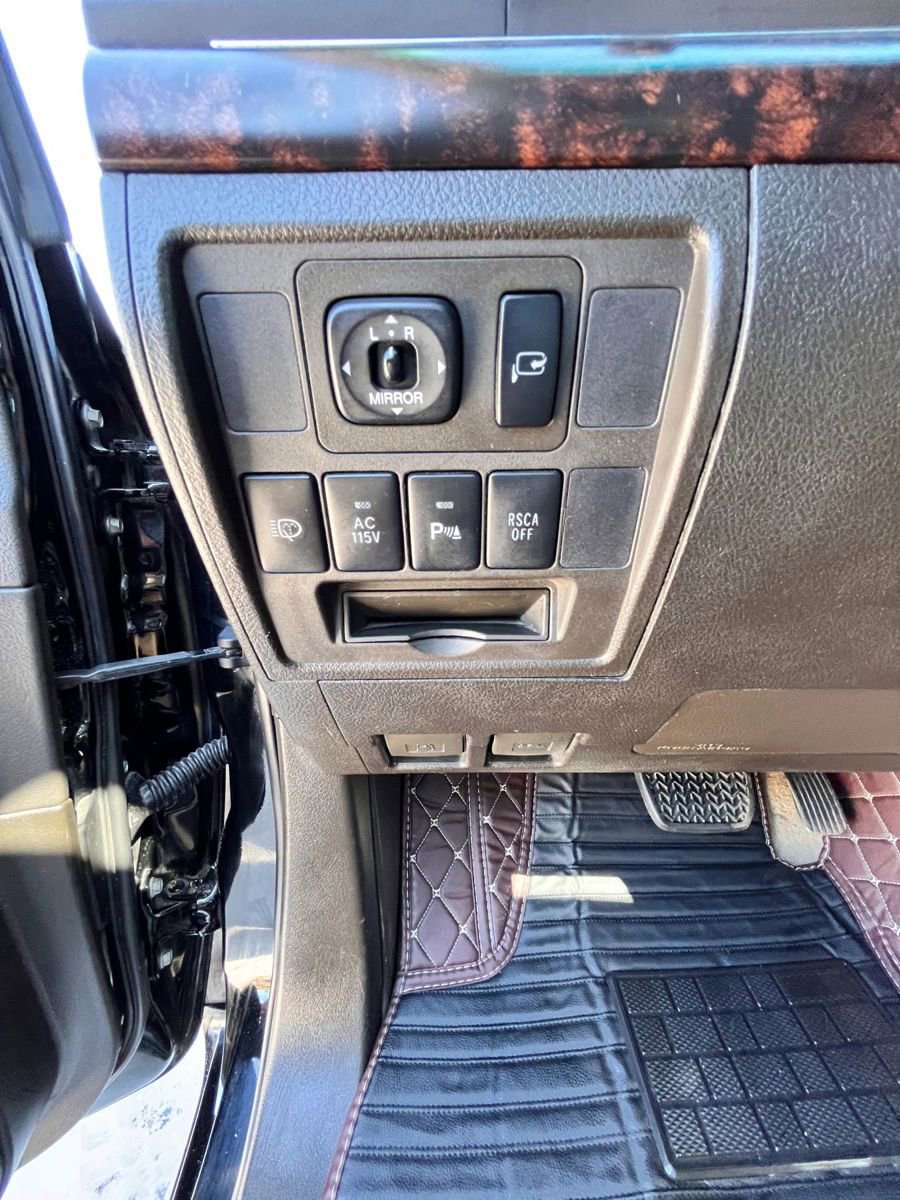 Used 2008 Toyota Land Cruiser image 18