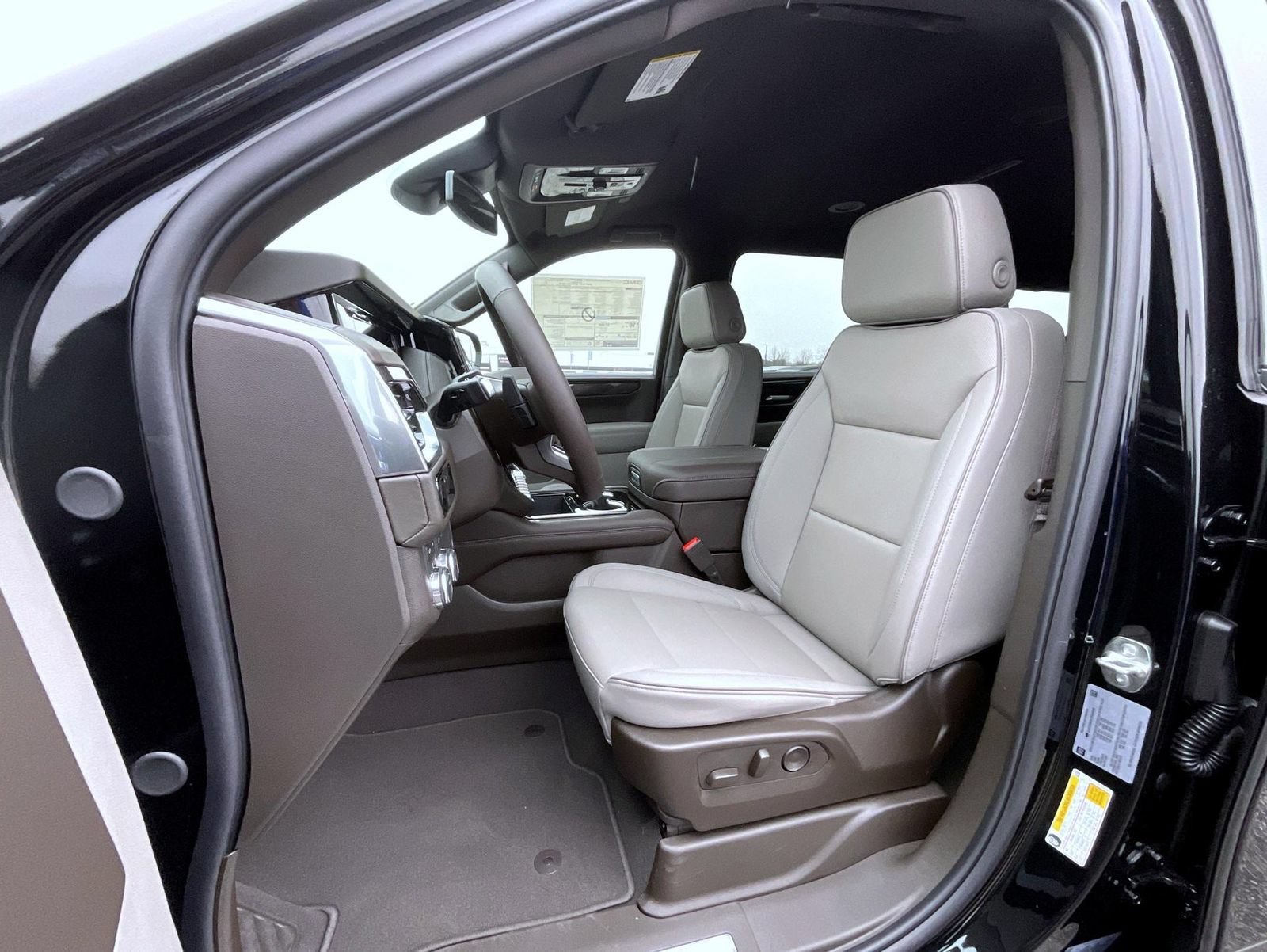 New 2026 GMC Yukon XL Elevation AWD/4WD image 10