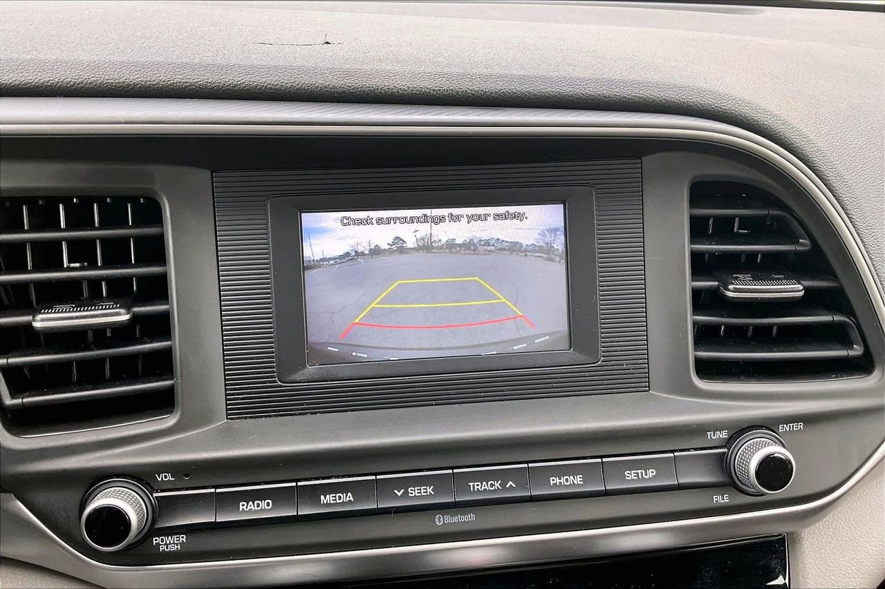 Used 2019 Hyundai Elantra SE image 14