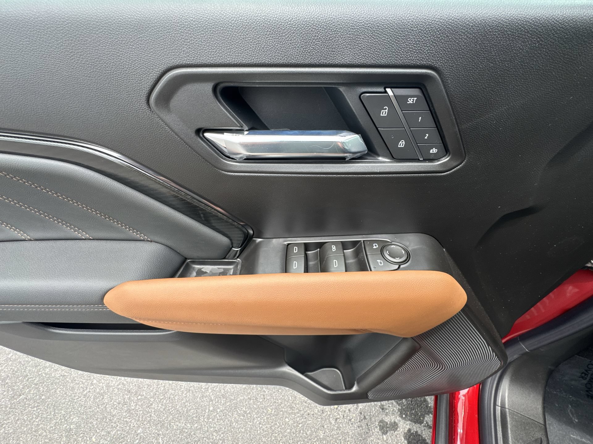 New 2026 GMC Canyon AT4 w/ Technology Plus Package AWD/4WD image 15