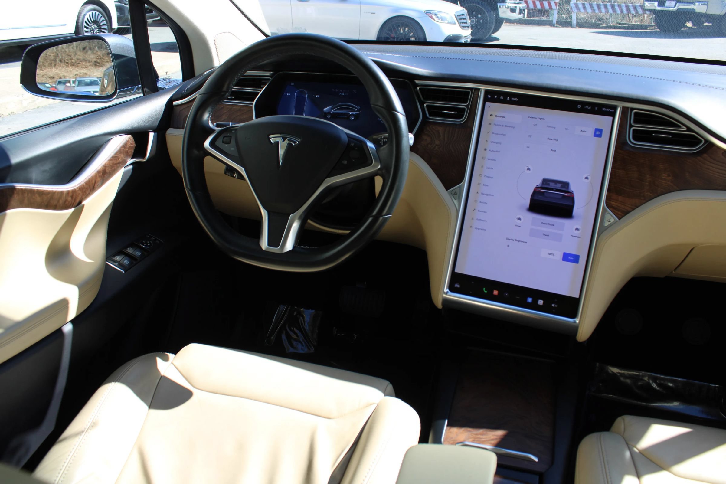 Used 2017 Tesla Model X 75D AWD/4WD image 15