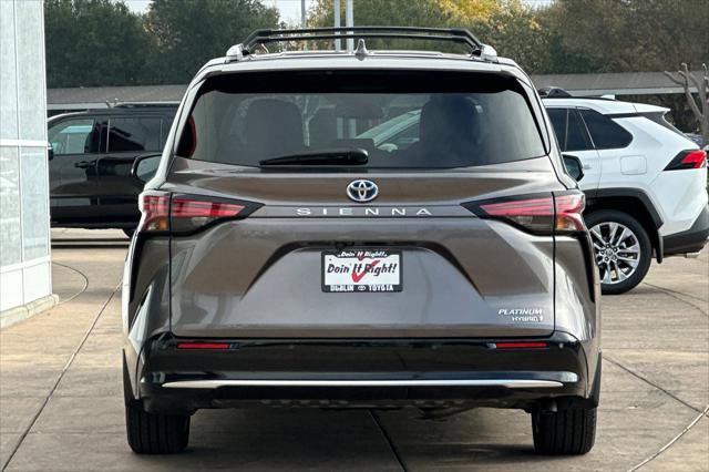 Certified 2024 Toyota Sienna Platinum image 6