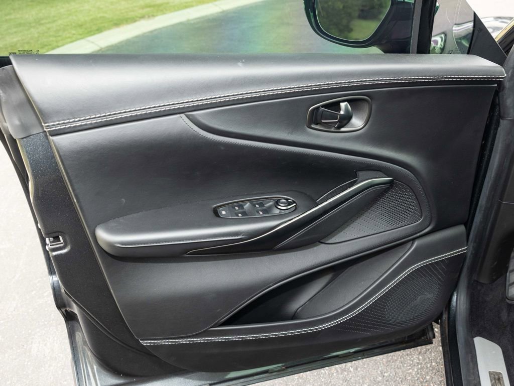 Used 2021 Aston Martin DBX image 15