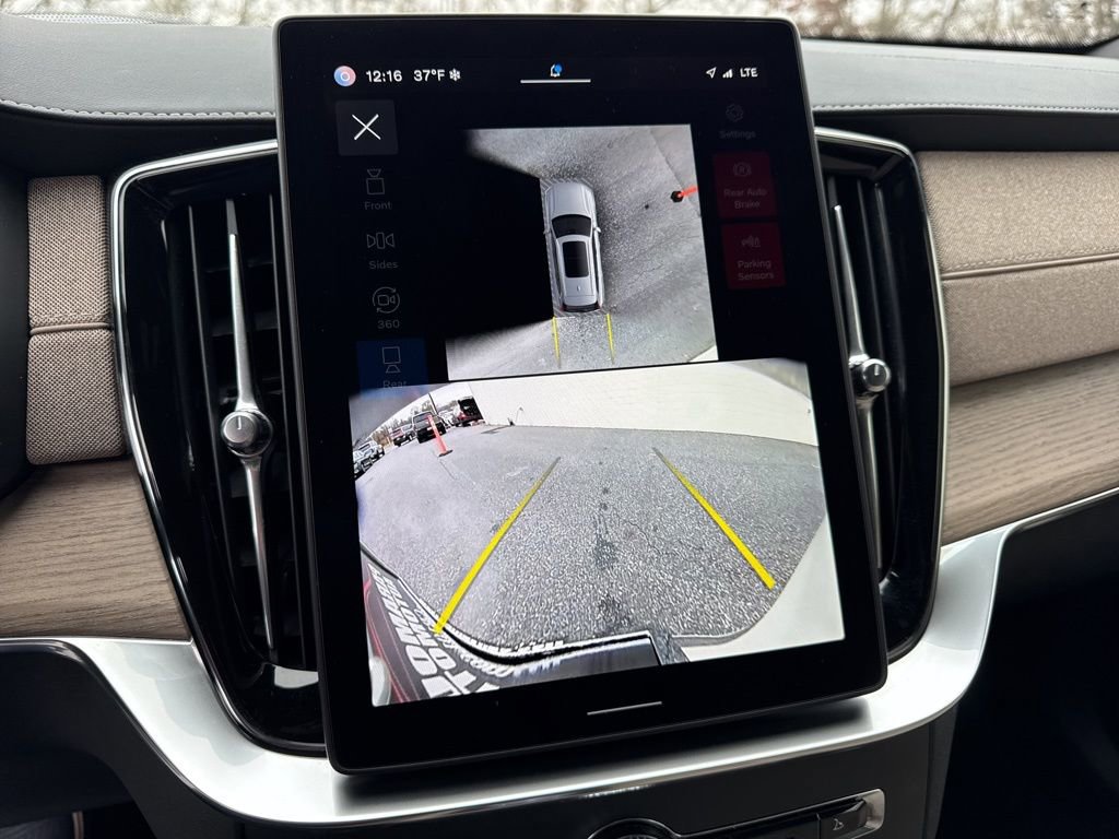 Used 2025 Volvo XC90 B6 Plus image 28