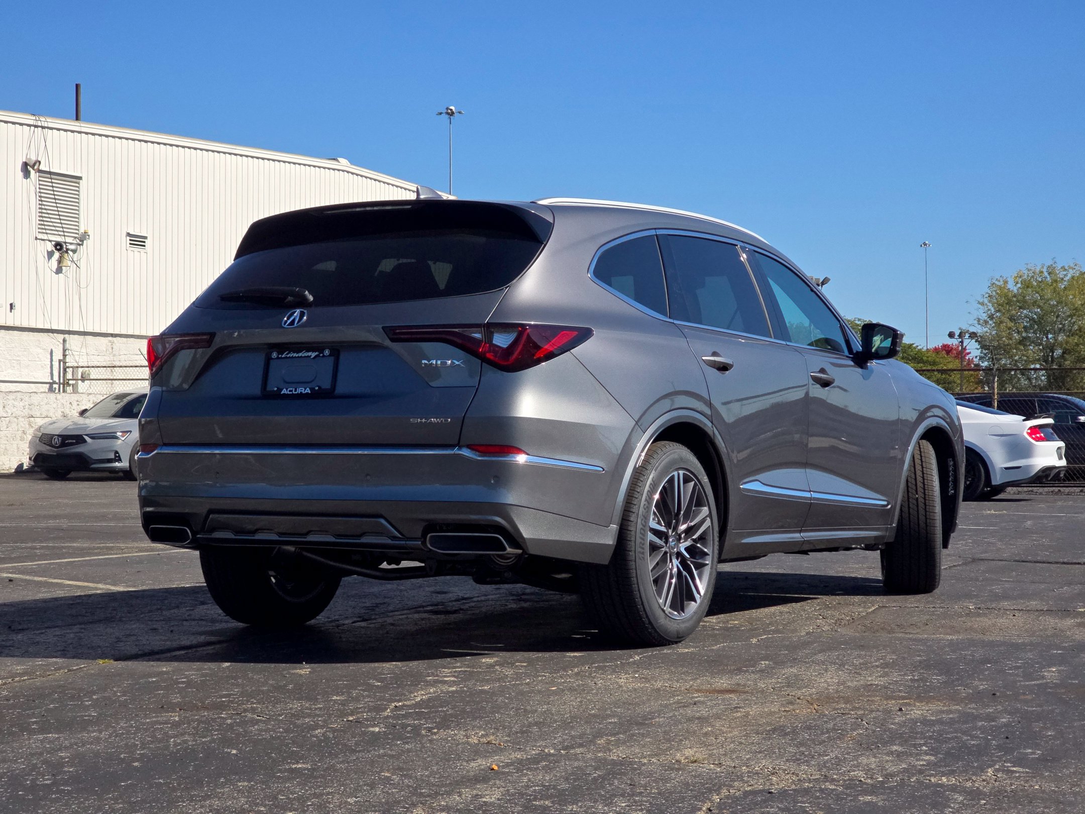 New 2026 Acura MDX w/ Advance Package AWD/4WD image 4