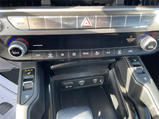 Used 2023 Kia Telluride EX image 19