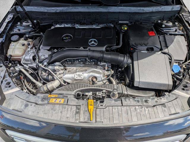 Used 2022 Mercedes-Benz GLB 250 image 21