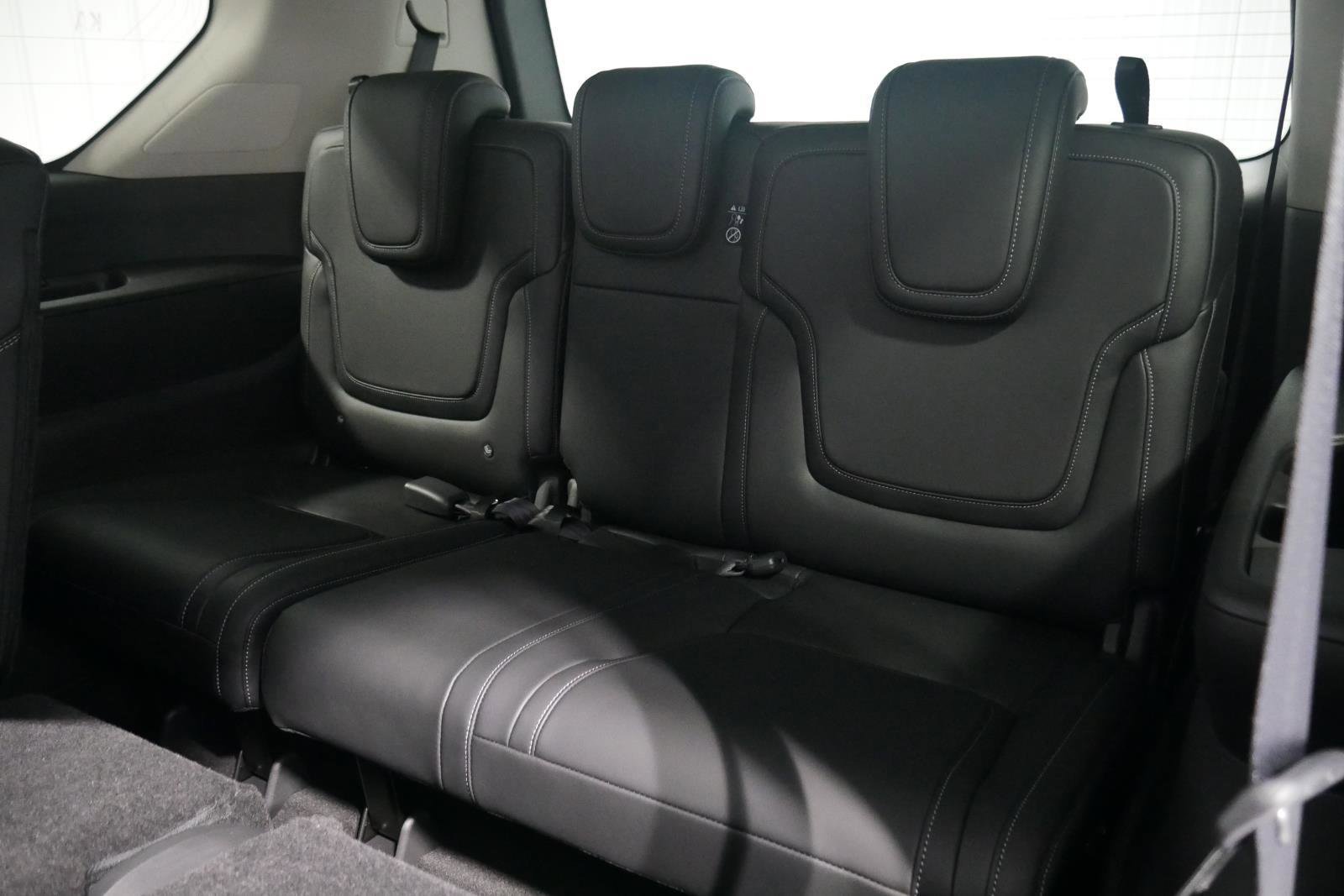 New 2026 Nissan Armada SV image 13