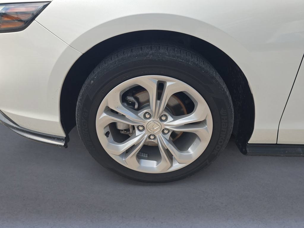 Used 2023 Honda Accord LX image 10