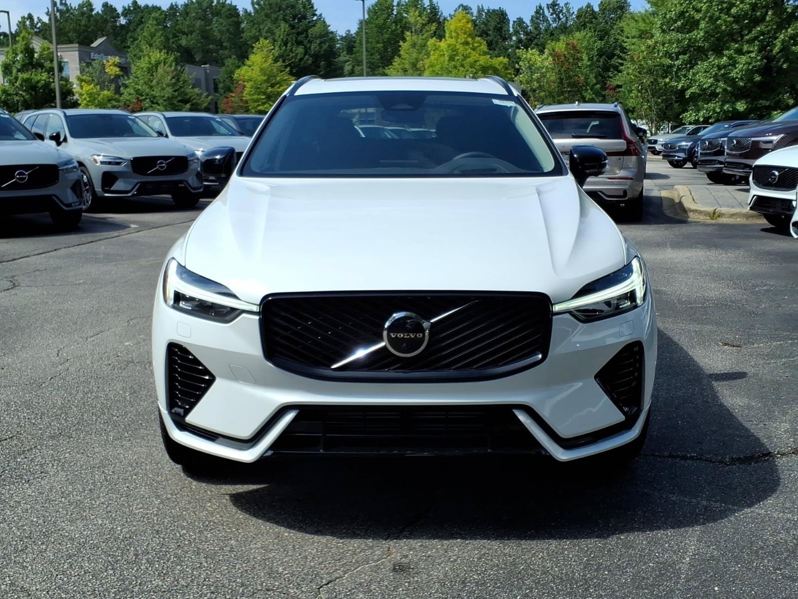 New 2026 Volvo XC60 T8 Ultra w/ Protection Package Premier AWD/4WD image 2