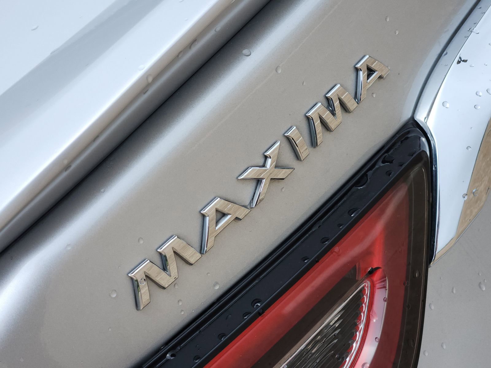 Used 2023 Nissan Maxima Platinum w/ Sport Mat Group FWD image 18