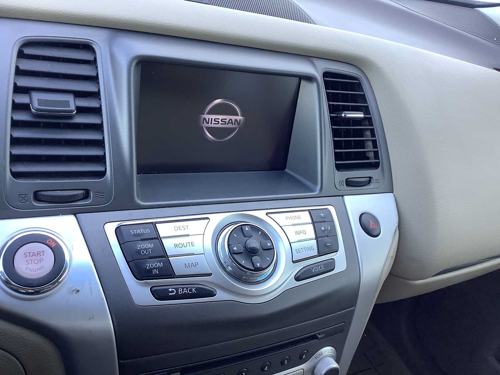 Used 2013 Nissan Murano LE w/ Platinum Pkg AWD/4WD image 16