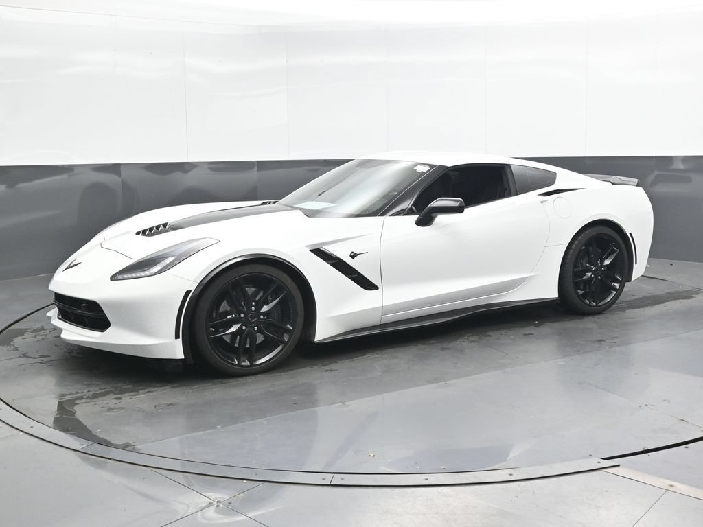 Used 2018 Chevrolet Corvette Stingray Coupe RWD image 7