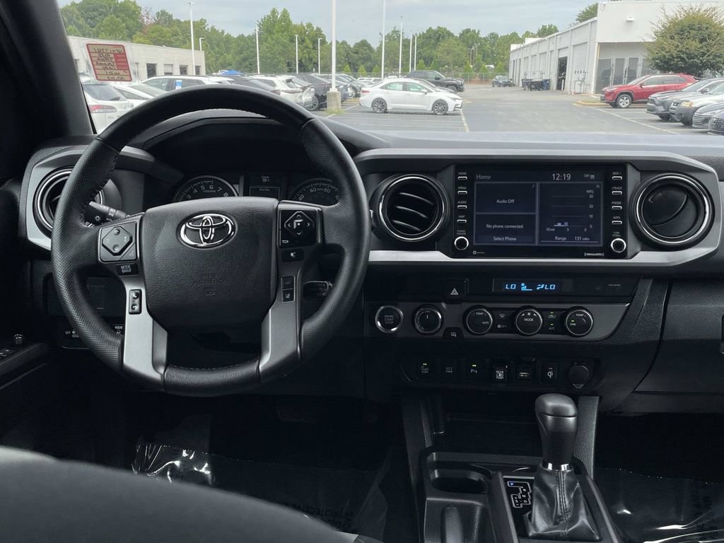 Used 2022 Toyota Tacoma TRD Off-Road w/ Technology Package AWD/4WD image 18