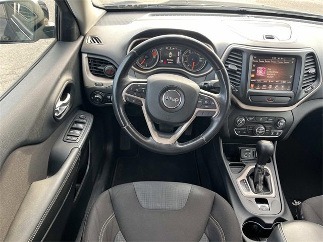 Certified 2016 Jeep Cherokee Latitude w/ Comfort/Convenience Group image 14
