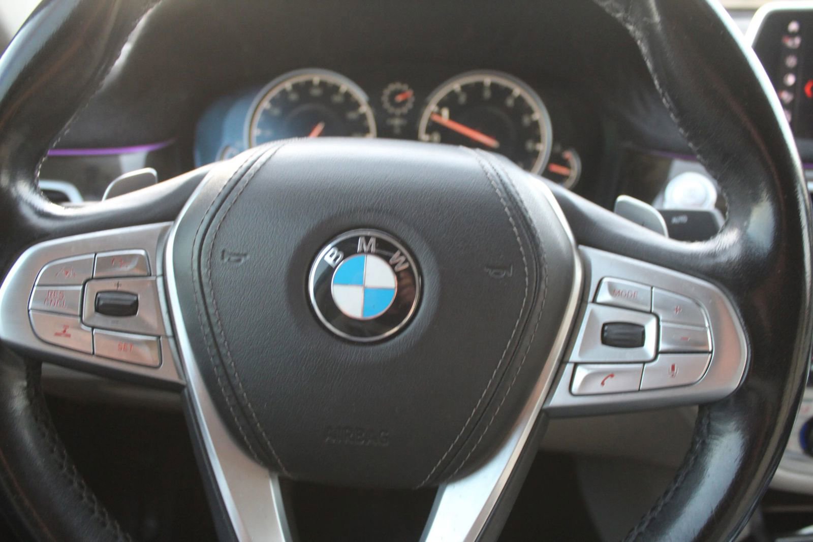 Used 2018 BMW 750i image 21