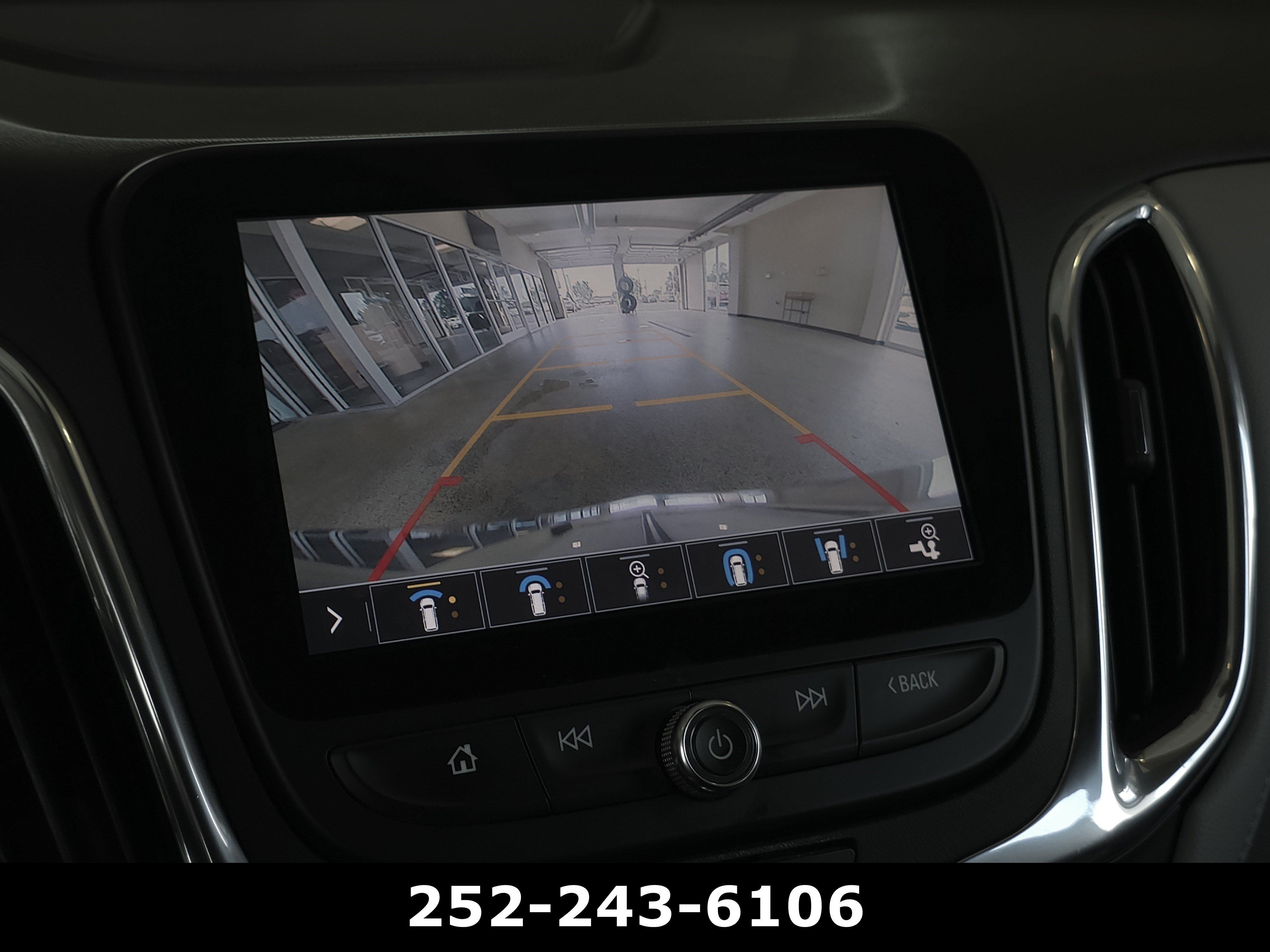 Used 2020 Chevrolet Equinox Premier FWD image 20