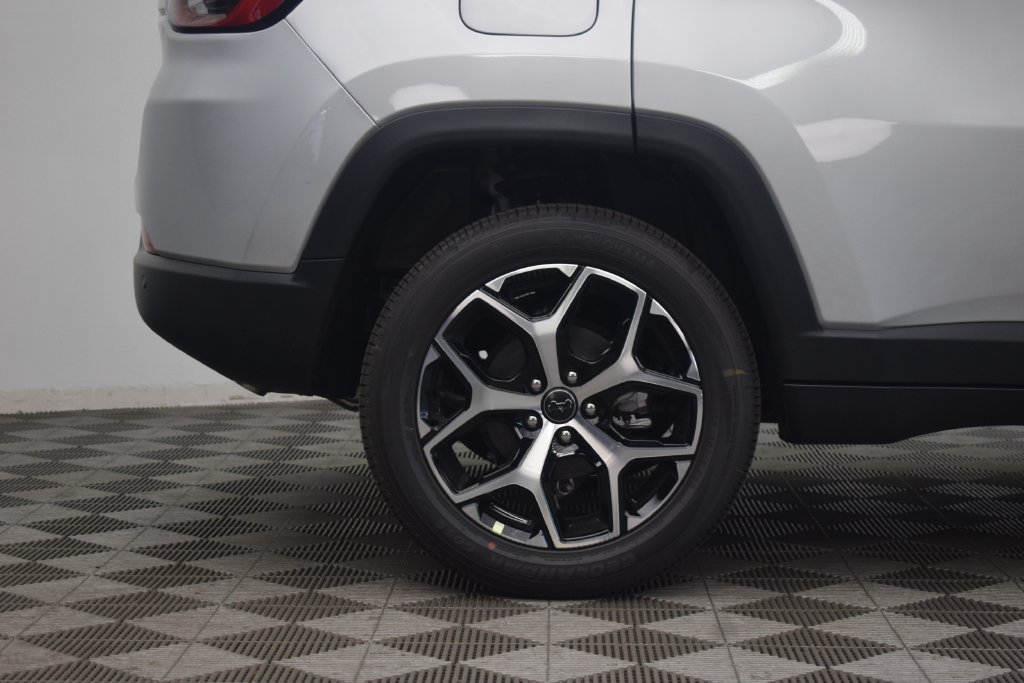 New 2026 Jeep Compass Limited AWD/4WD image 9