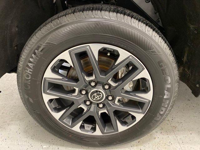 Used 2024 Toyota Tundra Limited image 9