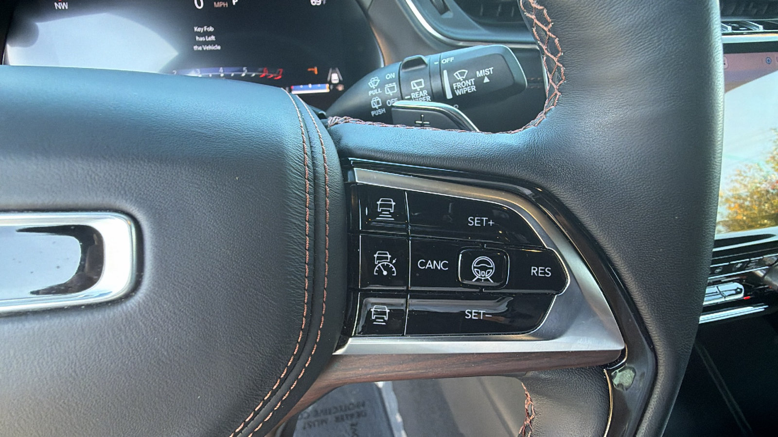 Used 2022 Jeep Grand Cherokee L Summit w/ Advanced Protech Group IV AWD/4WD image 30