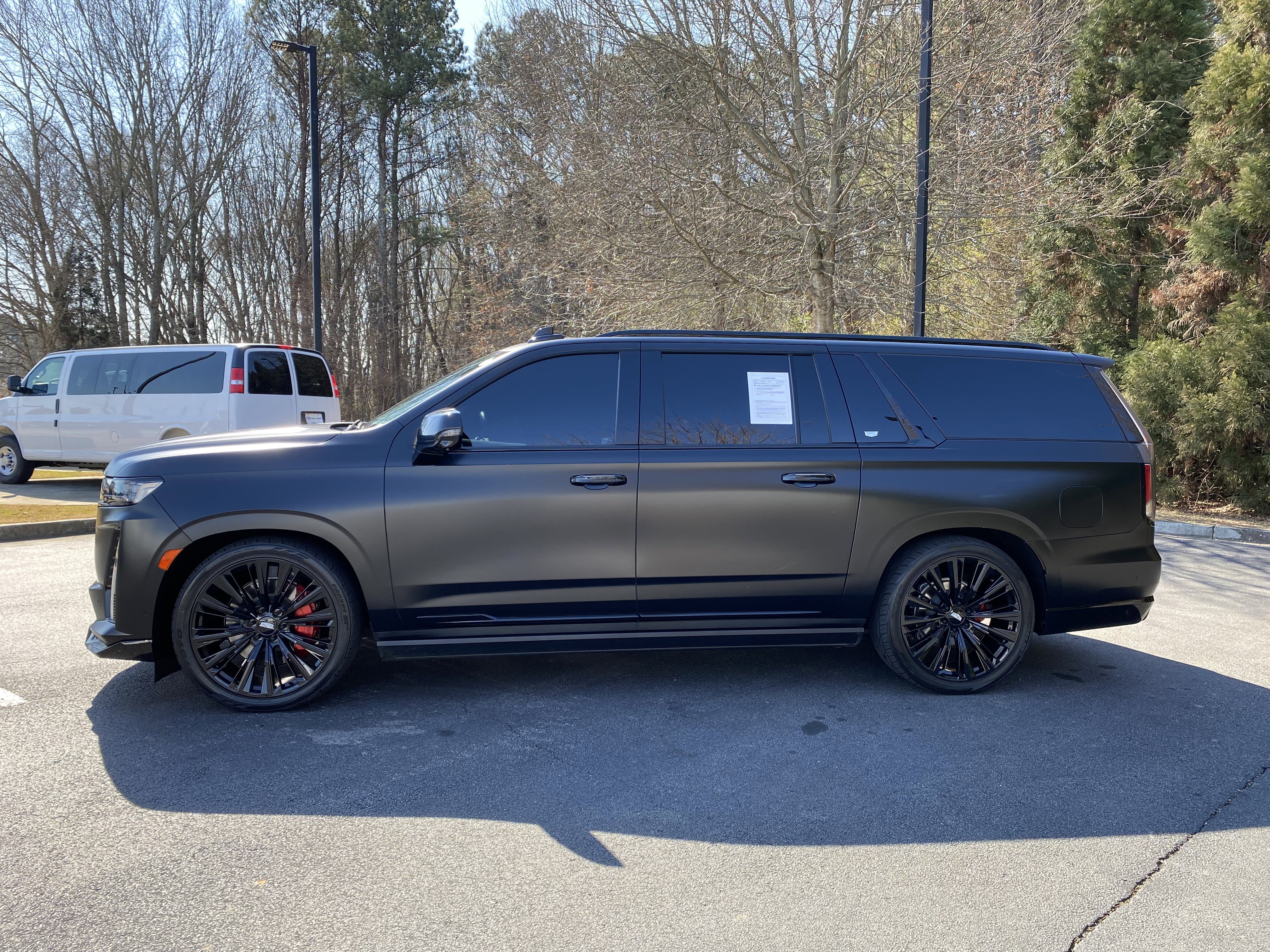 Used 2023 Cadillac Escalade ESV V image 6