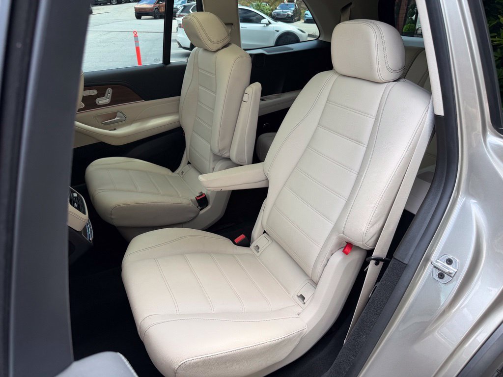 Used 2022 Mercedes-Benz GLS 450 4MATIC image 31