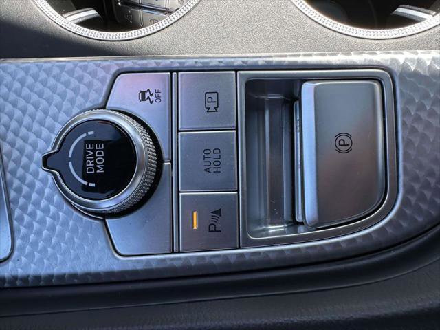 Used 2023 Genesis G70 2.0T w/ Sport Prestige Package image 31